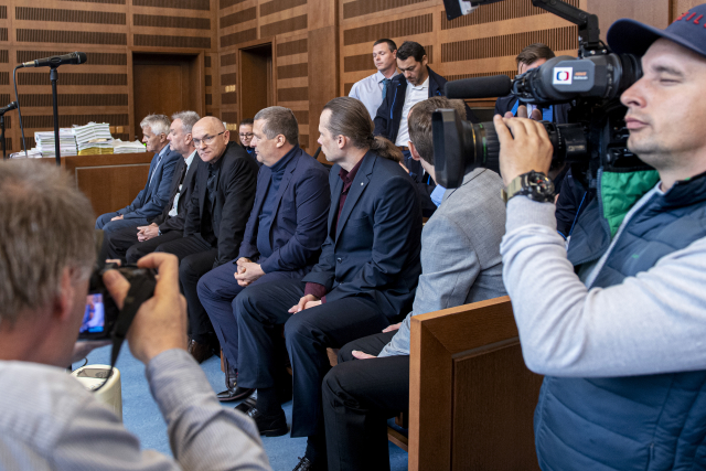 Na snímku jsou obžalovaní (zleva) Vladimír Nový, Petr Pejcha, Jiří Mottl a Petr Flaška.