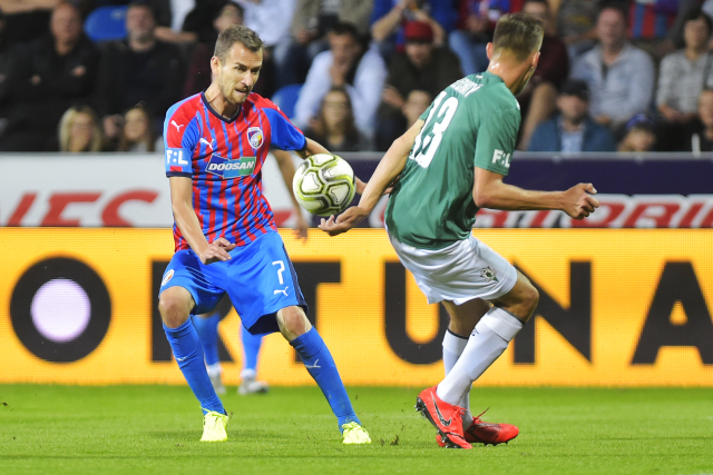 Zleva Tomáš Hořava z Plzně a Dominik Plechatý z Jablonce.