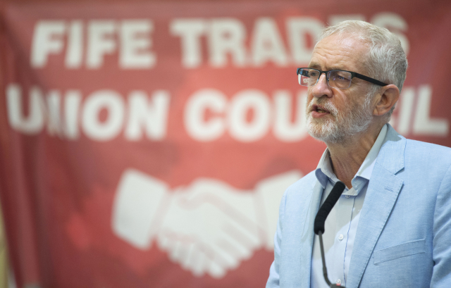 Předseda britských opozičních labouristů Jeremy Corbyn.