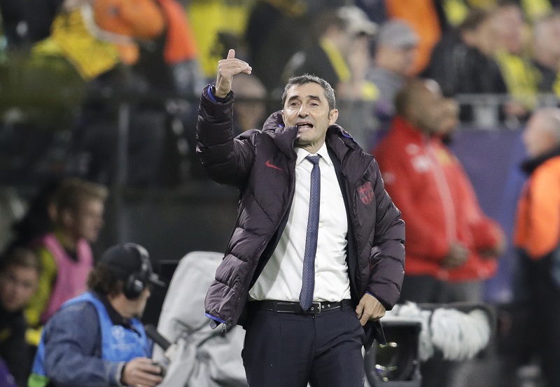 Trenér Ernesto Valverde uhrál s Barcelonou v Dortmundu bezbrankovou remízu.
