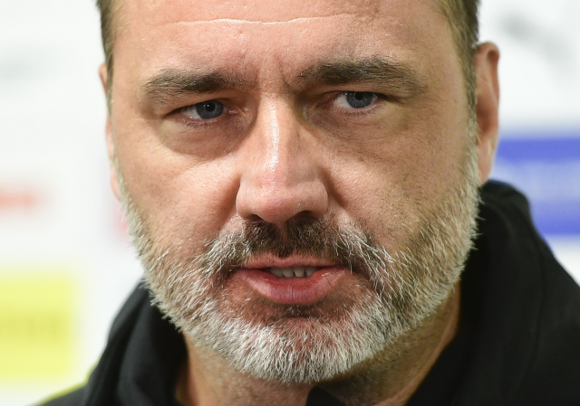 Trenér Slavie Jindřich Trpišovský.