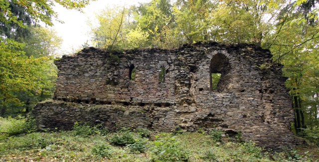 Zřícenina Karlův Hrádek.