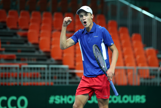 Jonáš Forejtek při Davis Cupu.
