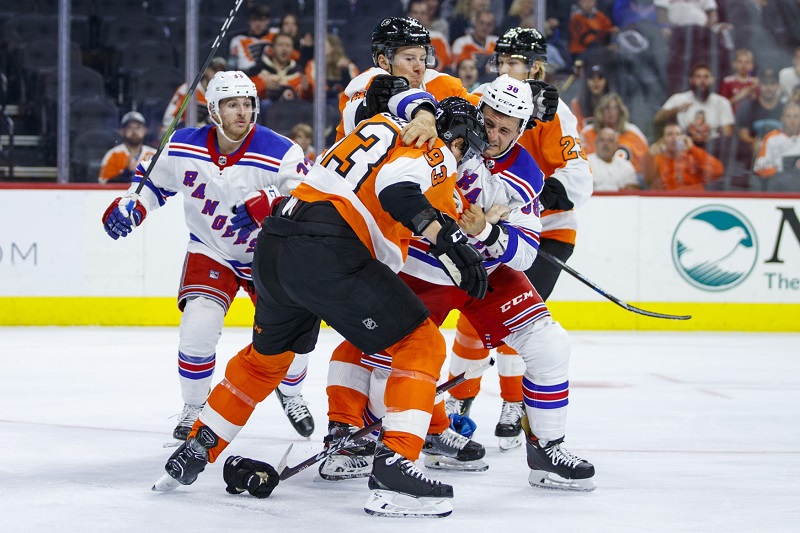 Jakub Voráček naskočil do přípravného duelu proti New Yorku Rangers.