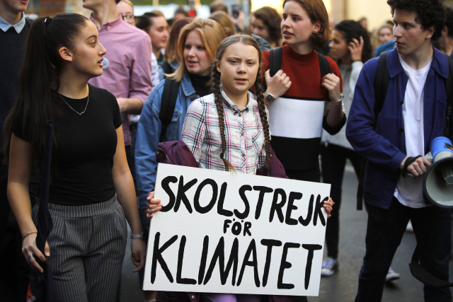 Švédská aktivistka Greta Thunbergová (uprostřed).