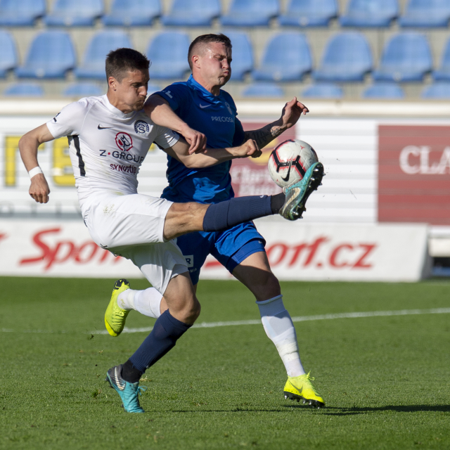 Tomáš Malinský (vpravo) z Liberce a Lukáš Sadílek ze Slovácka.