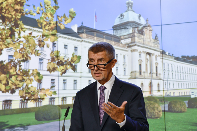 Andrej Babiš při projevu.