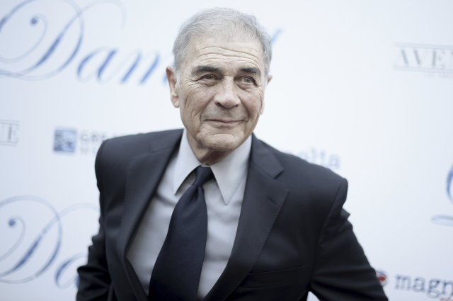 Robert Forster.
