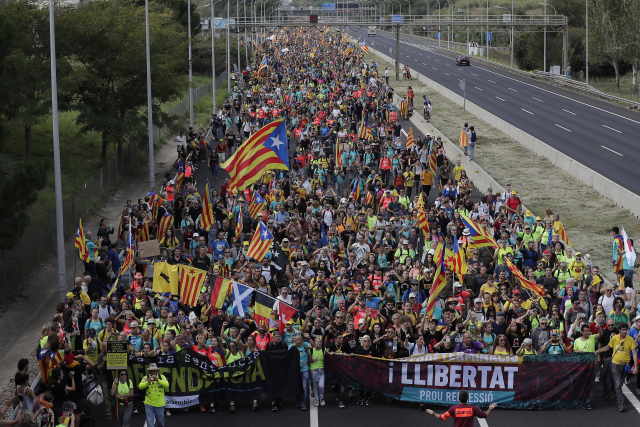Demonstrace v Katalánsku. 
