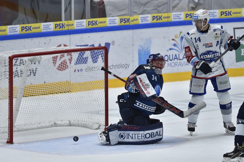 Hokejisté Komety Brno porazili v předehrávce porazili Plzeň.