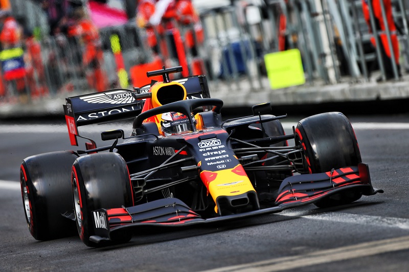 Do Velké ceny Mexika formule 1 odstartuje z prvního místa Max Verstappen z Red Bullu. 