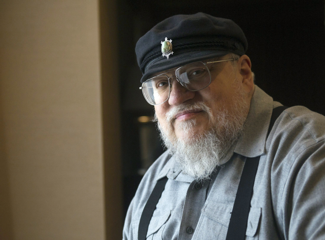 Spisovatel George Raymond Richard Martin.