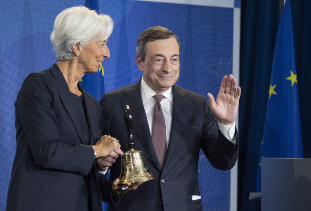 Christine Lagardeová a Mario Draghi.