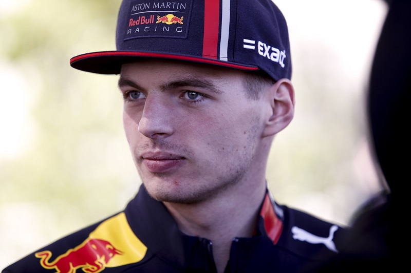 Trénink ovládl Verstappen, Hamilton nadával na trať.