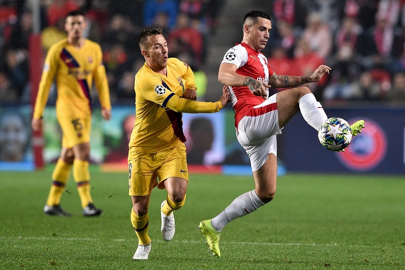Půjdeme si to rozdat na férovku, věří Slavia před Barcelonou.