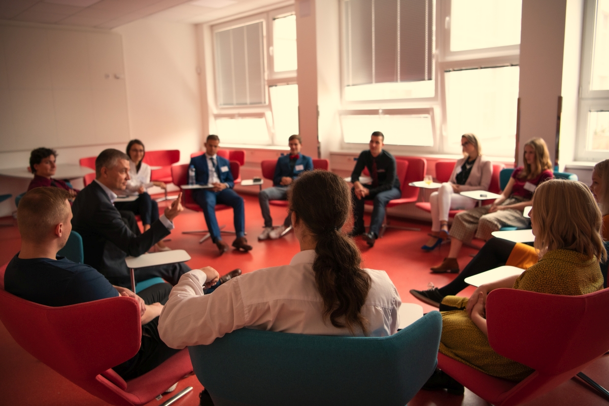 Vysoká škola jinak. Studenti se vyhnou přednáškám, založí firmu