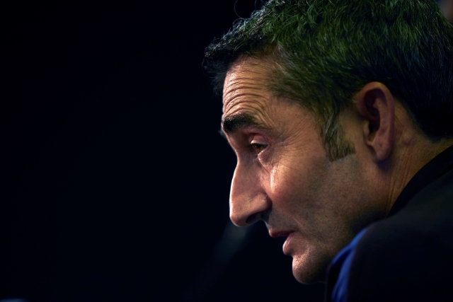 Trenér Barcelony Ernesto Valverde. 