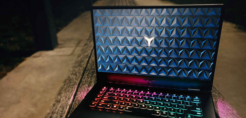 Ray-tracing stylově sbalený na cesty v notebooku Lenovo Legion Y740