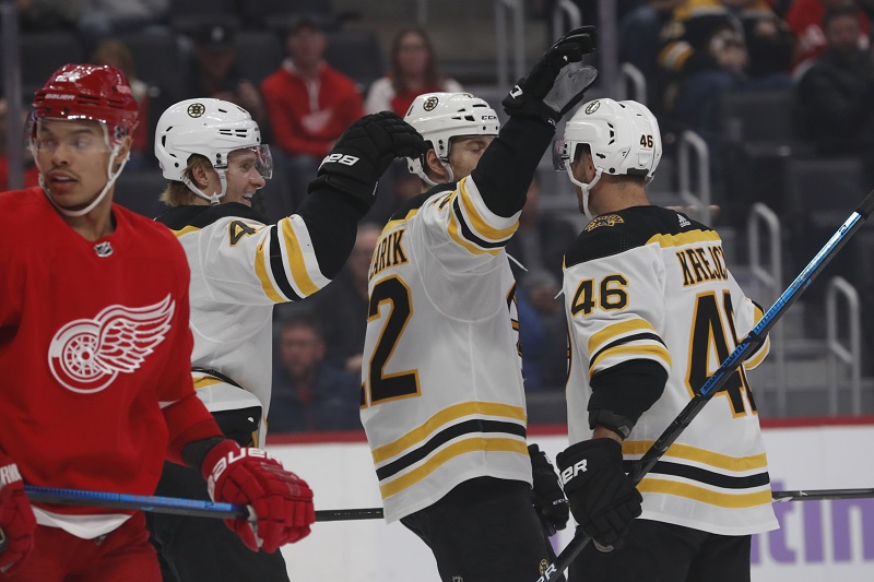Hokejový útočník David Krejčí vstřelil v pátečním utkání NHL gól a na další přihrál.