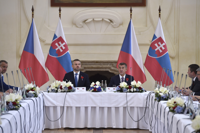 Zasedání české a slovenské vlády (ilustrační foto).