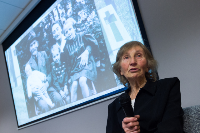 Jarmila Doležalová.