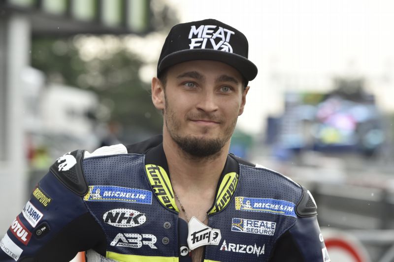 Český motocyklový závodník Karel Abraham.