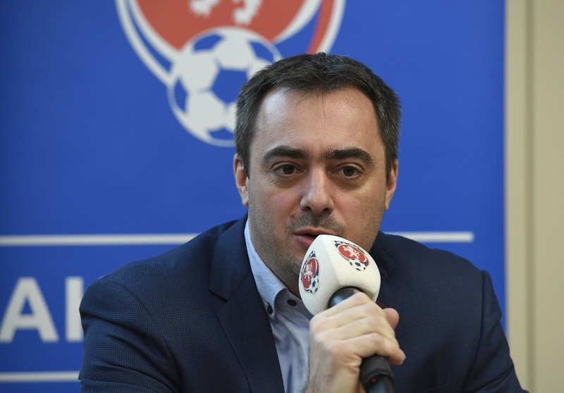 Advokát Petr Hrdlička nahradí končícího místopředsedu představenstva a bývalého generálního ředitele Adama Kotalíka.