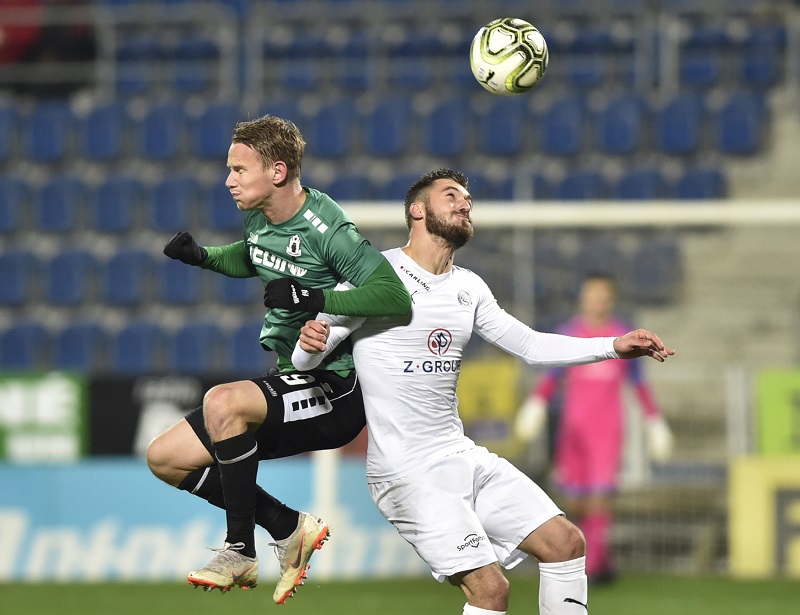Fotbalisté Slovácka remizovali v dohrávce 17. kola první ligy s Jabloncem 1:1. 