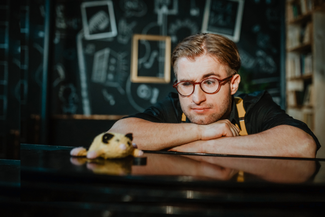 Písničkář Michal Horák.