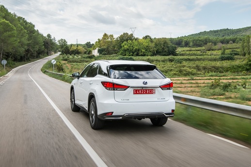 Lexus RX.