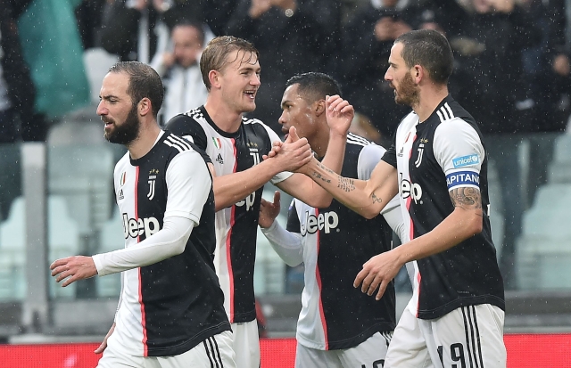 Leonardo Bonucci (vpravo) slaví svůj gól.