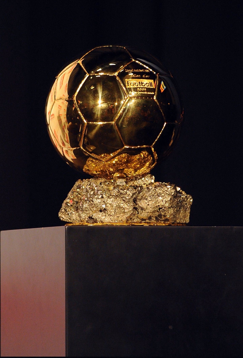 Zlatý míč pro nejlepšího fotbalistu roku.