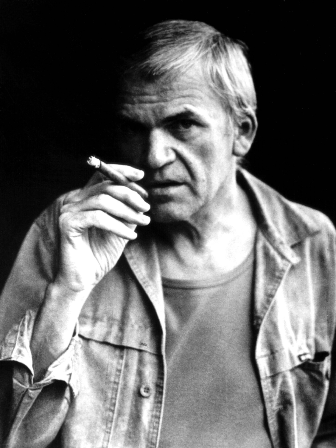 Milan Kundera získal opět české občanství.
