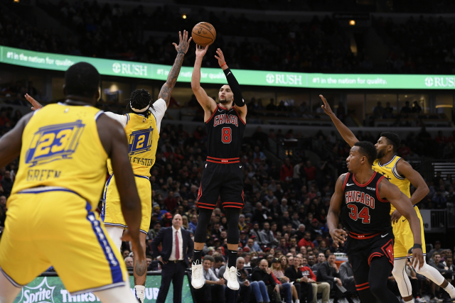 Satoranskému se nedařilo, Chicago padlo s Golden State