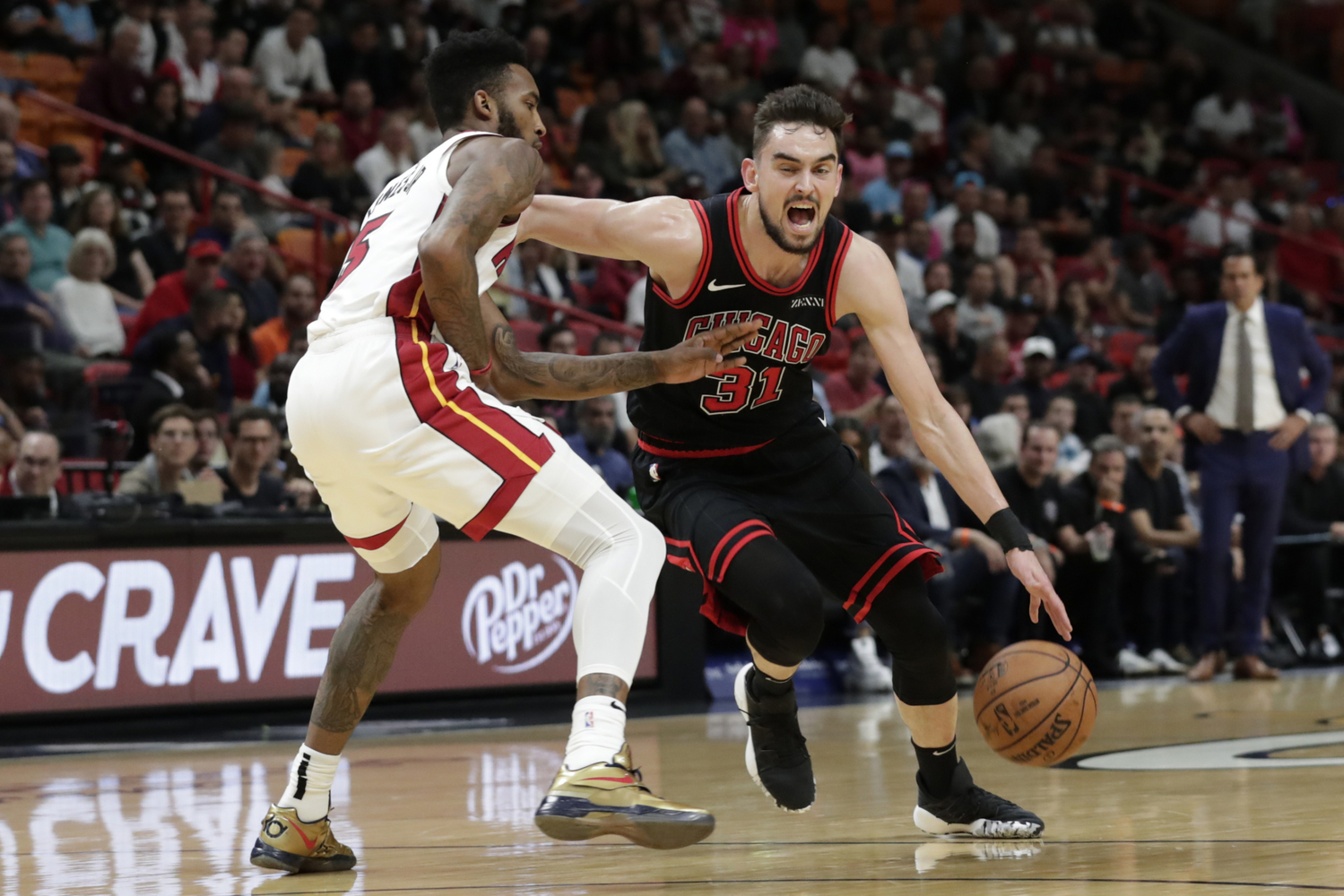 Tomáš Satoranský v utkání proti Miami Heats.
