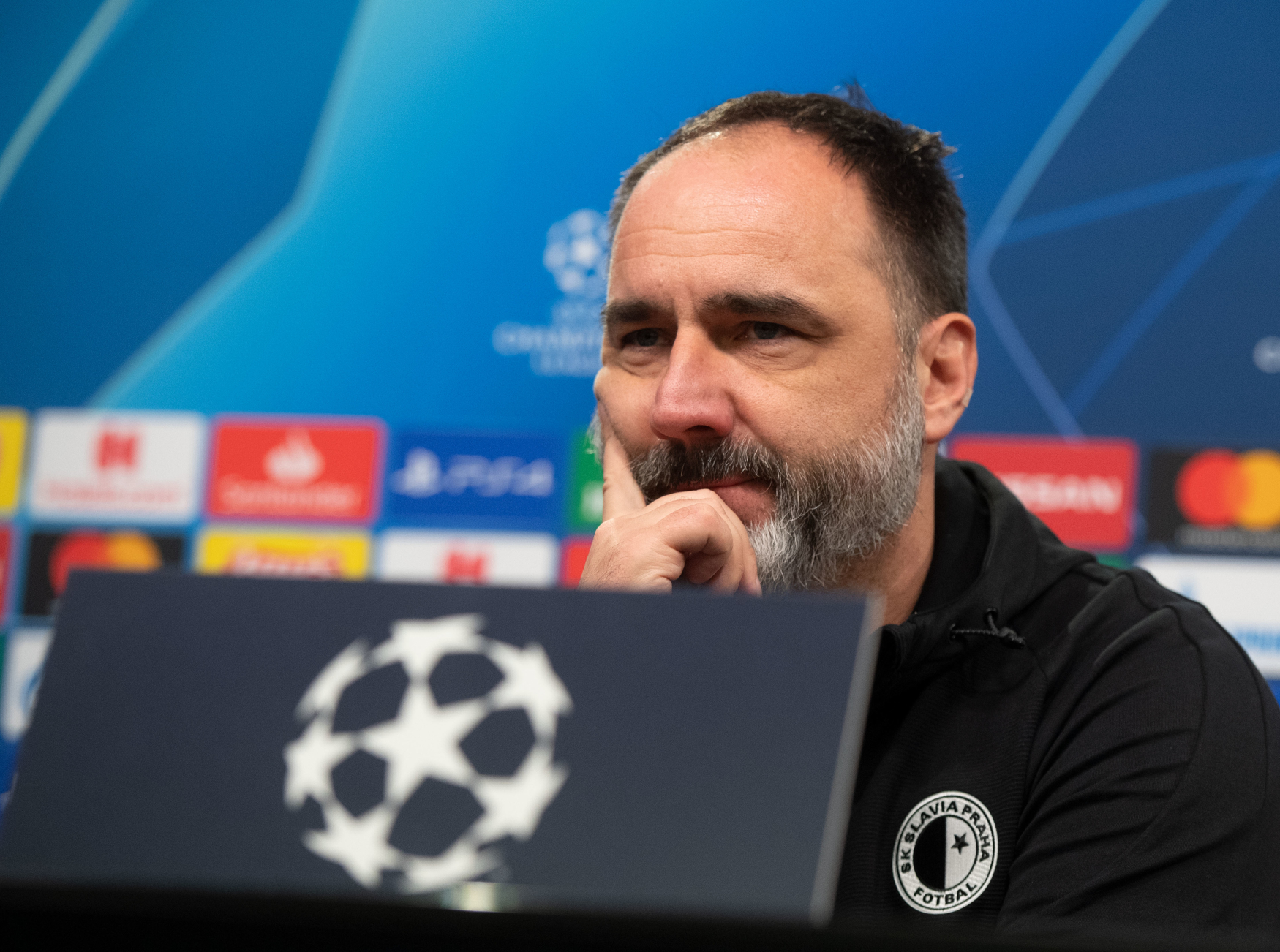 Trenér Slavie Praha Jindřich Trpišovský.