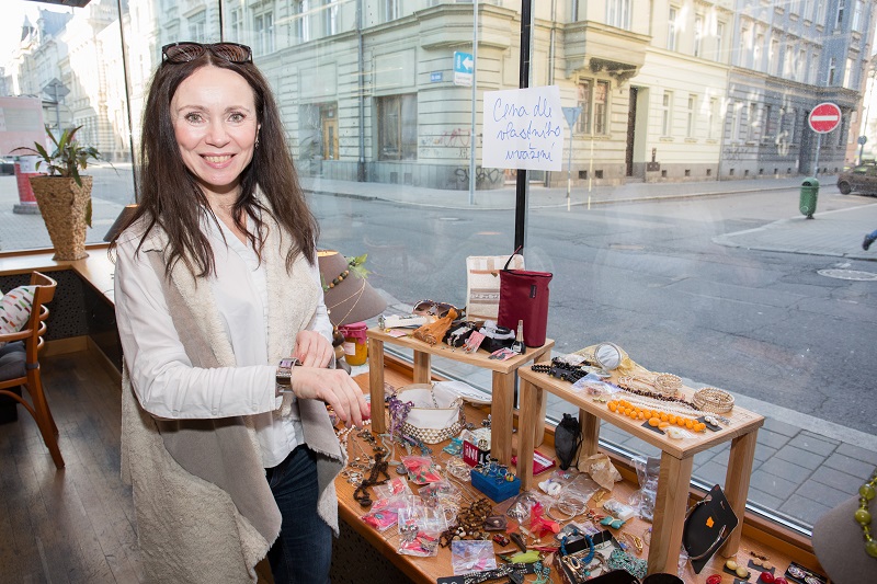 Pavlína Kafková alias soudkyně Barbara. 