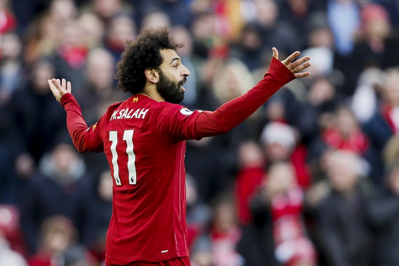 Salah vykopal vítězství Liverpoolu, do boje jde Chelsea.