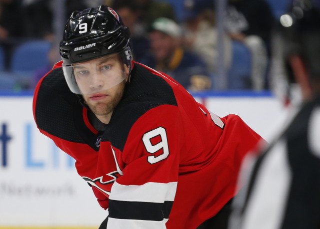 Taylor Hall ještě v dresu New Jersey.