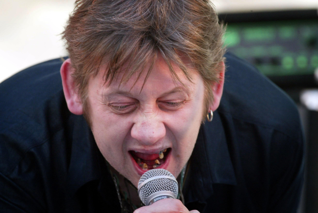 Shane MacGowan, zpěvák skupiny Pogues.