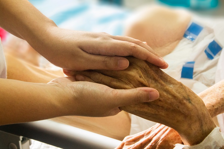 Mobilní hospicové služby získají přes 8,5 milionu od Nadace AGROFERT.