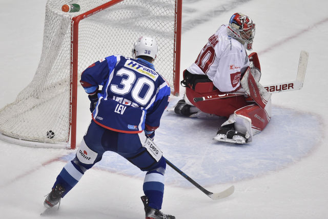 Jakub Lev v dresu Komety Brno.