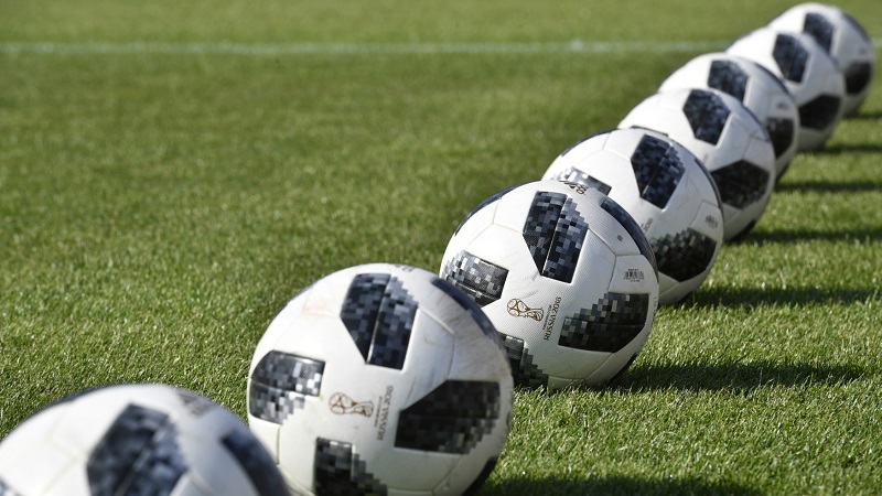 Marocký fotbalový rozhodčí dostal doživotní zákaz činnosti za to, že v prvoligovém utkání nařídil hned čtyři velmi sporné penalty. 