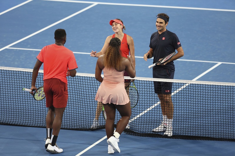 Hodně netypickou sázku navrhl britský novinář Piers Morgan. Podle webu Sportbible by si žurnalista rád vsadil na vítěze duelu mezi možná nejlepšími tenisty všech dob- Rogerem Federerem a Serenou Williamsovou. 