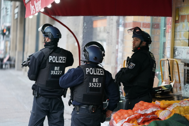 V centru Berlína se střílelo. Na místě je speciální policejní komando.