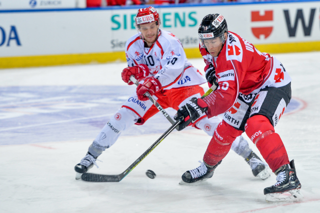 Fotografie z finálového utkání Třinec vs Kanada.