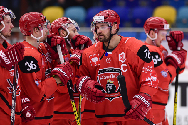 Hradečtí hráči (zleva) Daniel Rákos, Lukáš Vopelka, Radim Šalda a Radek Smoleňák.