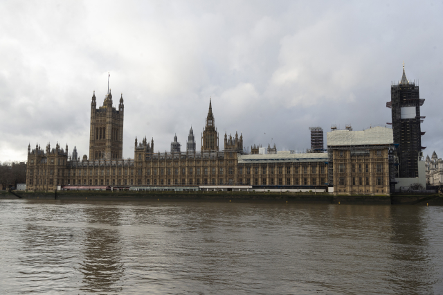 Britský parlament v Londýně. 