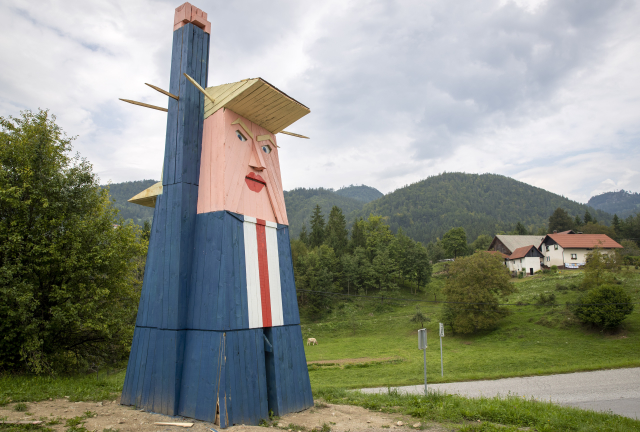 Socha Trumpa.