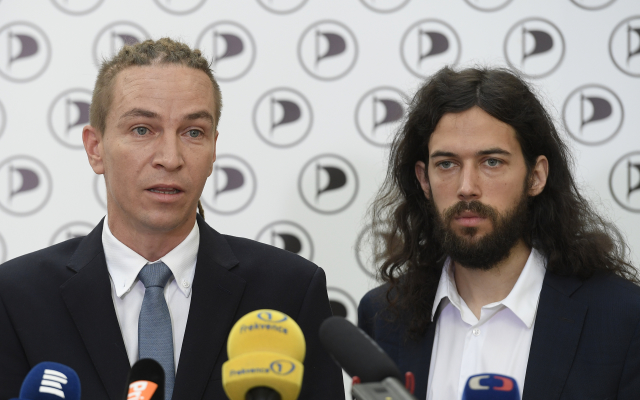 Ivan Bartoš a Mikuláš Ferjenčík (zleva).